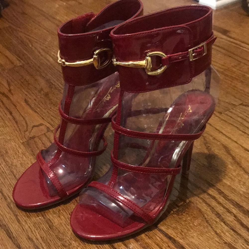 Heels - Picture 2 of 3